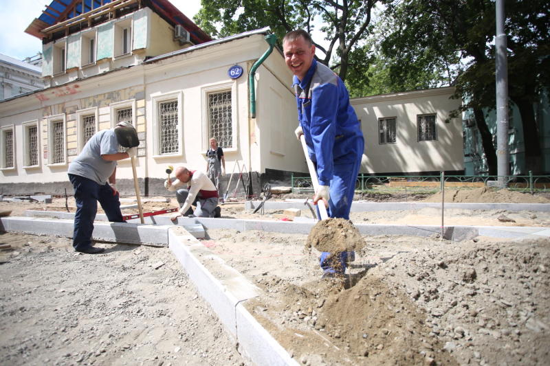 Новые бордюры установили в Мосрентгене. Фото: архив